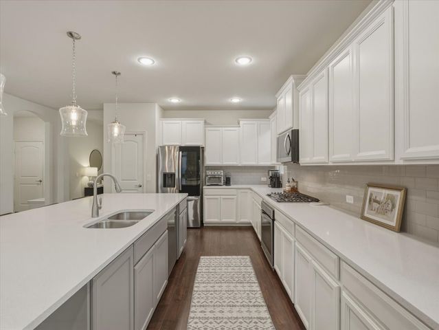 4844 Meadow Falls Drive, Fort Worth, TX 76244