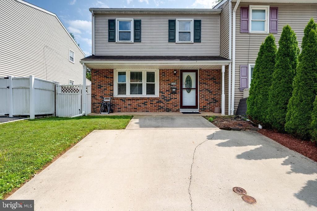 2524 GIRARD AVE, Reading, PA 19609