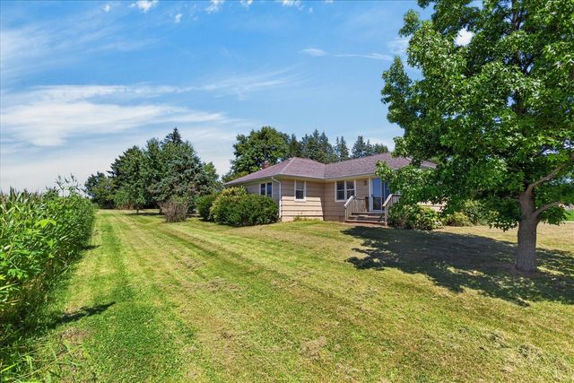 6859 Kruger Road, Three Oaks, MI 49128
