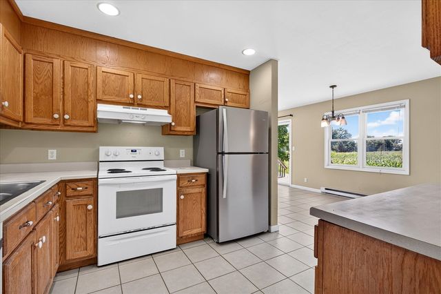 6859 Kruger Road, Three Oaks, MI 49128