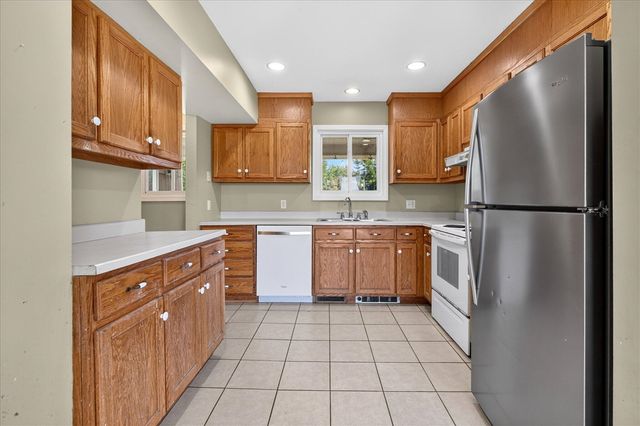 6859 Kruger Road, Three Oaks, MI 49128