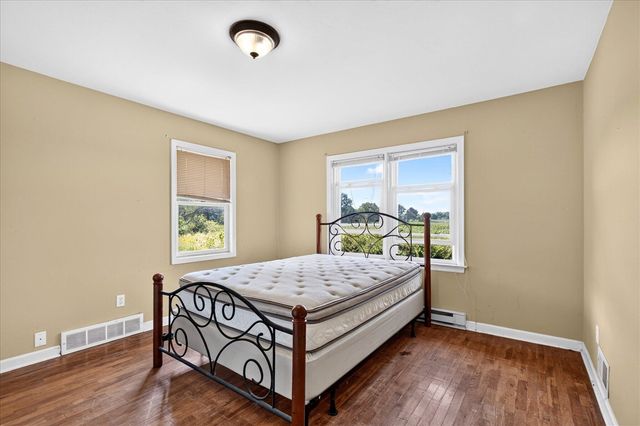 6859 Kruger Road, Three Oaks, MI 49128