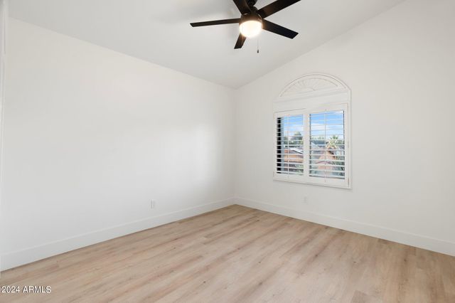 1643 W GRISWOLD Road, Phoenix, AZ 85021