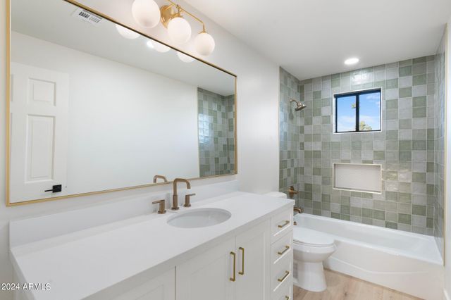 1643 W GRISWOLD Road, Phoenix, AZ 85021