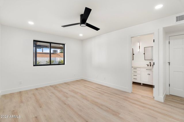 1643 W GRISWOLD Road, Phoenix, AZ 85021