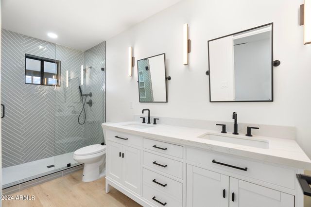 1643 W GRISWOLD Road, Phoenix, AZ 85021