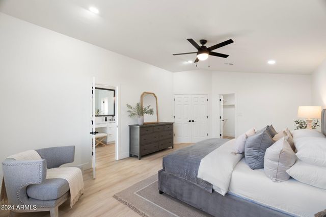 1643 W GRISWOLD Road, Phoenix, AZ 85021