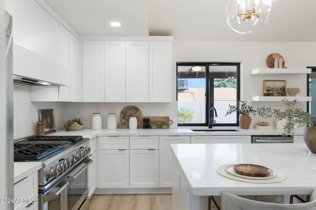 1643 W GRISWOLD Road, Phoenix, AZ 85021