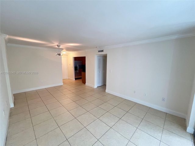 1605 Bay Road 403, Miami Beach, FL 33139