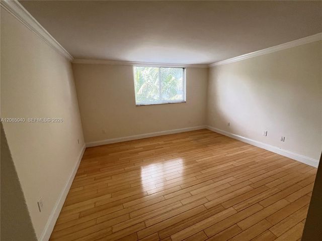1605 Bay Road 403, Miami Beach, FL 33139