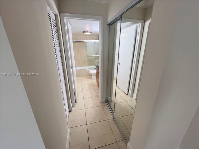1605 Bay Road 403, Miami Beach, FL 33139