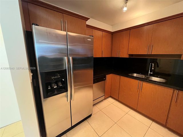 1605 Bay Road 403, Miami Beach, FL 33139
