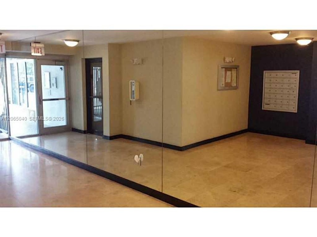 1605 Bay Road 403, Miami Beach, FL 33139