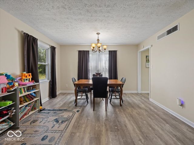 31 W Northeast Court, Shelbyville, IN 46176