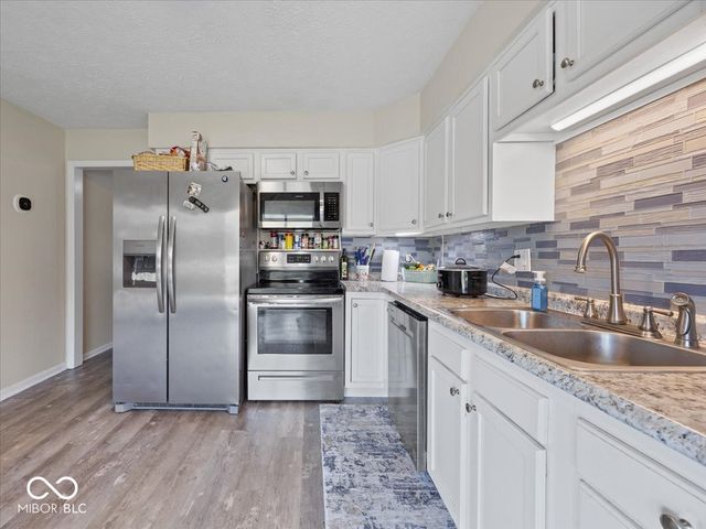 31 W Northeast Court, Shelbyville, IN 46176