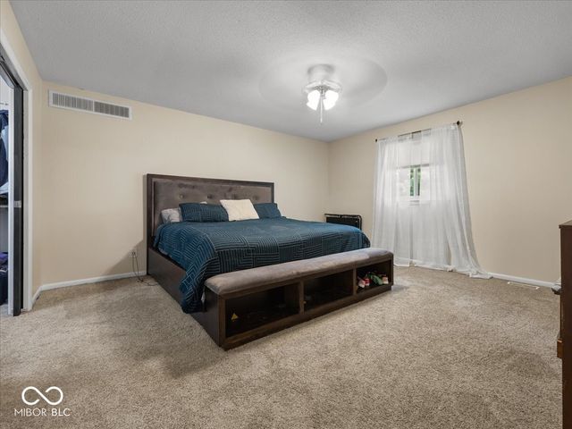 31 W Northeast Court, Shelbyville, IN 46176