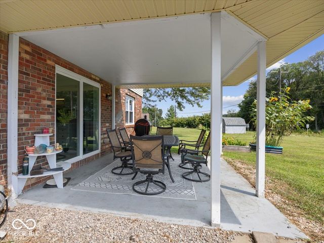 31 W Northeast Court, Shelbyville, IN 46176