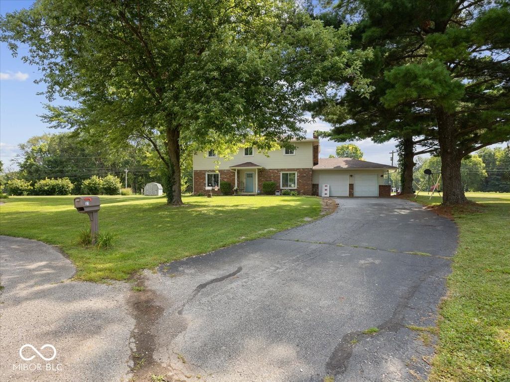 31 W Northeast Court, Shelbyville, IN 46176