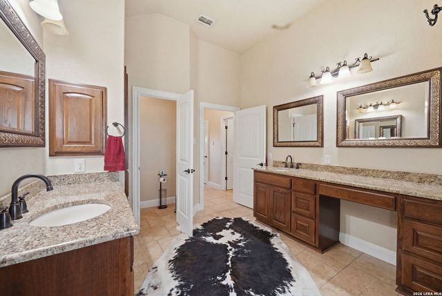 117 VINTAGE RUN, La Vernia, TX 78121
