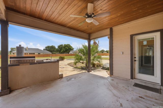 117 VINTAGE RUN, La Vernia, TX 78121