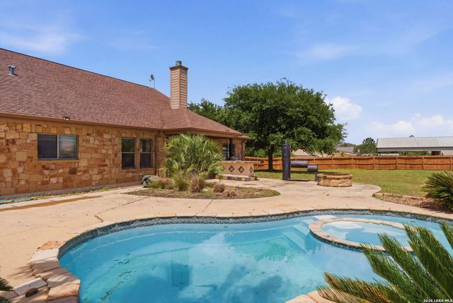 117 VINTAGE RUN, La Vernia, TX 78121