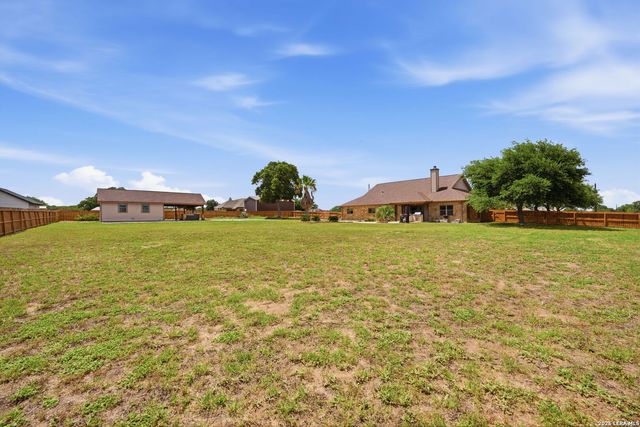 117 VINTAGE RUN, La Vernia, TX 78121