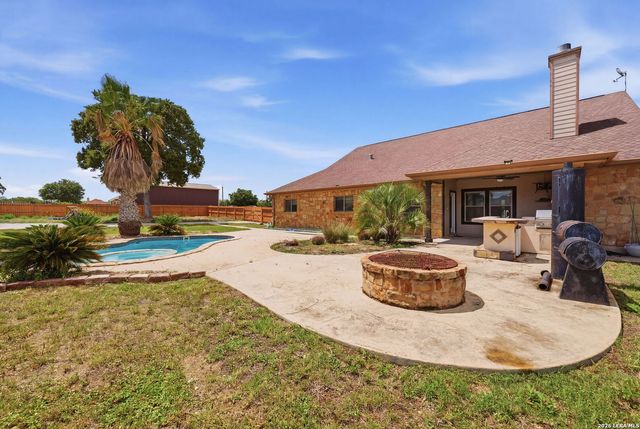 117 VINTAGE RUN, La Vernia, TX 78121