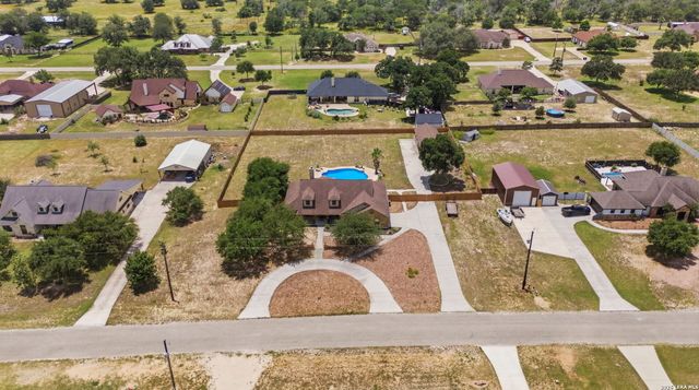 117 VINTAGE RUN, La Vernia, TX 78121