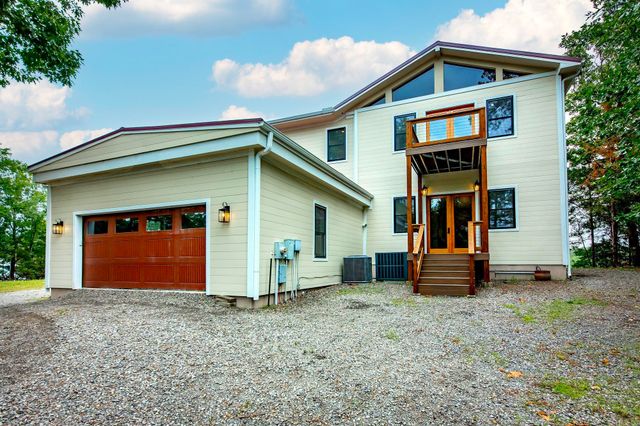 170 Maxwell House Road, Tumbling Shoals, AR 72581