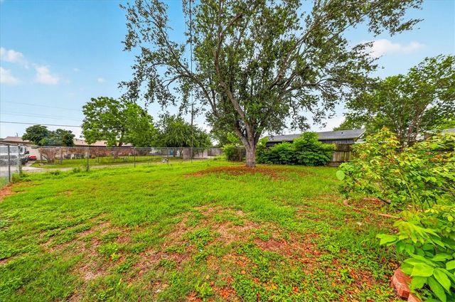 473 University Dr, Corpus Christi, TX 78412