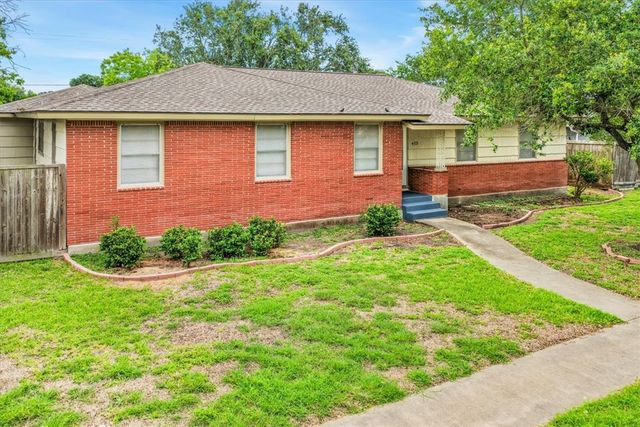473 University Dr, Corpus Christi, TX 78412