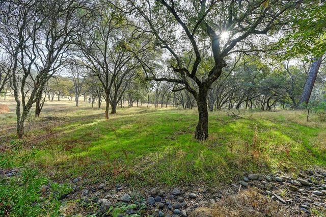 7501 Redhill Way, Browns Valley, CA 95918