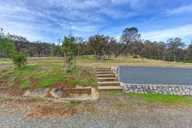 7501 Redhill Way, Browns Valley, CA 95918