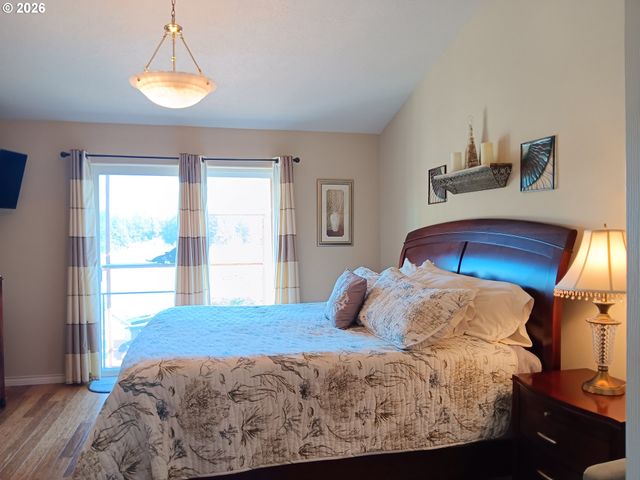 5118 Ne VOYAGE Ave, Lincoln City, OR 97367