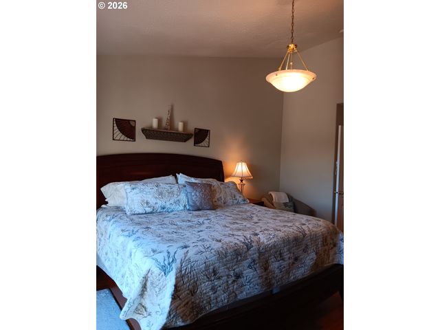 5118 Ne VOYAGE Ave, Lincoln City, OR 97367