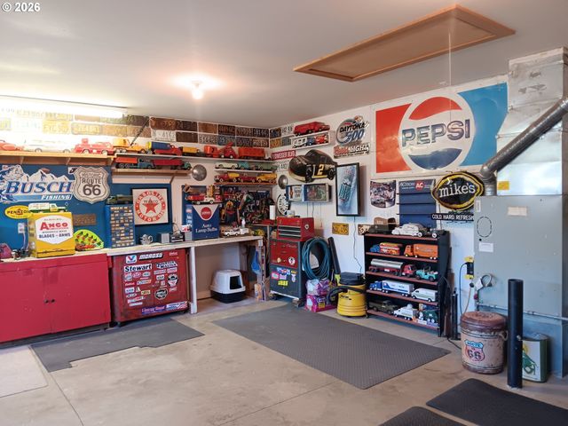 5118 Ne VOYAGE Ave, Lincoln City, OR 97367