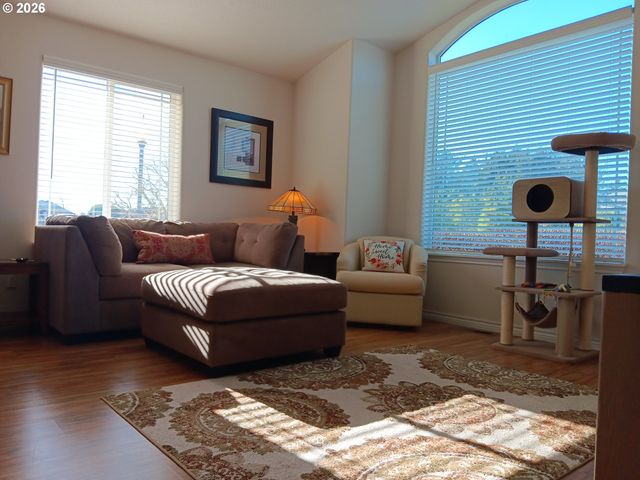 5118 Ne VOYAGE Ave, Lincoln City, OR 97367