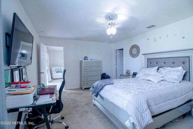 8687 LAKE GEORGE Circle W, Macclenny, FL 32063