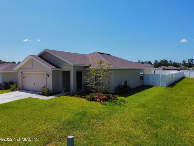 8687 LAKE GEORGE Circle W, Macclenny, FL 32063