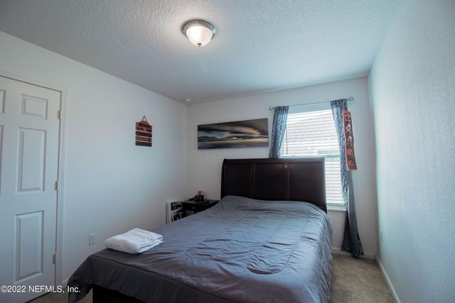 8687 LAKE GEORGE Circle W, Macclenny, FL 32063