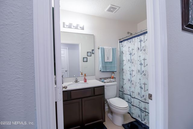 8687 LAKE GEORGE Circle W, Macclenny, FL 32063