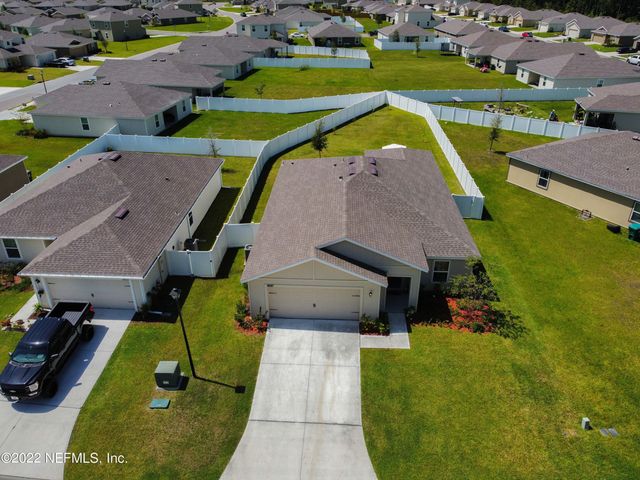 8687 LAKE GEORGE Circle W, Macclenny, FL 32063