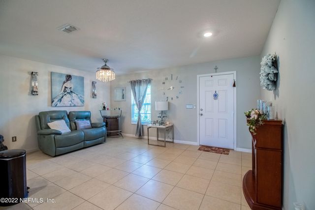 8687 LAKE GEORGE Circle W, Macclenny, FL 32063