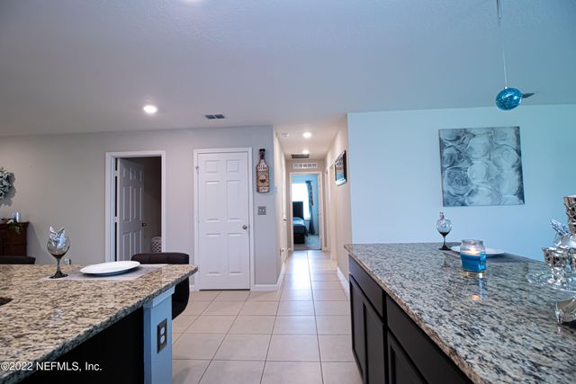 8687 LAKE GEORGE Circle W, Macclenny, FL 32063