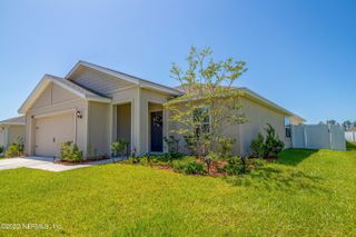 8687 LAKE GEORGE Circle W, Macclenny, FL 32063
