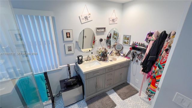7112 NW 107th Avenue, Tamarac, FL 33321