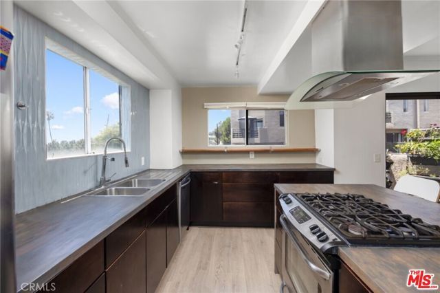 1858 N Alvarado Street, Los Angeles, CA 90026