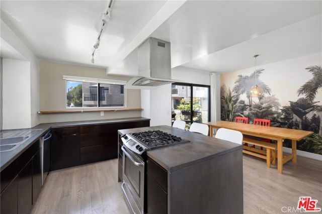 1858 N Alvarado Street, Los Angeles, CA 90026