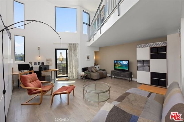 1858 N Alvarado Street, Los Angeles, CA 90026