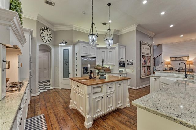 3110 Bentwater Drive, Montgomery, TX 77356